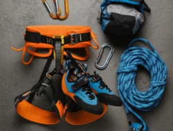 Peralatan Wajib untuk Rock Climbing